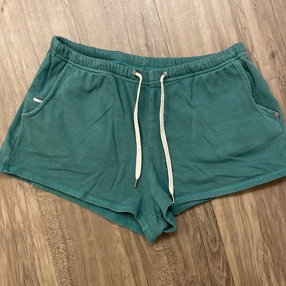 Vuori Pants - Vuori knit shorts